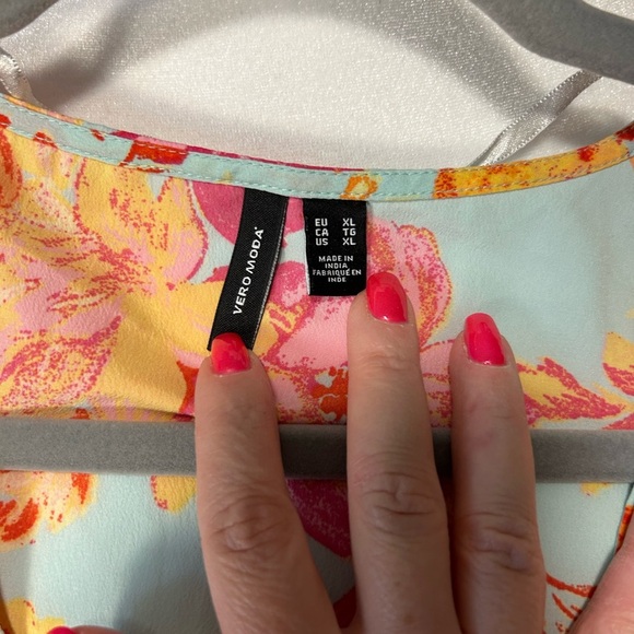 Vero Moda Floral Puff Sleeve Dress - Picture 5 of 6